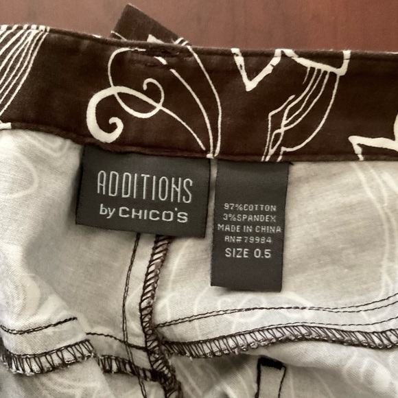 Additions by Chico's Floral Abstract Print Capris Brown Women's 6 (Chico’s 0.5) - Picture 10 of 12